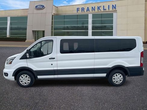 Used 2023 Ford Transit 350 XLT image 4