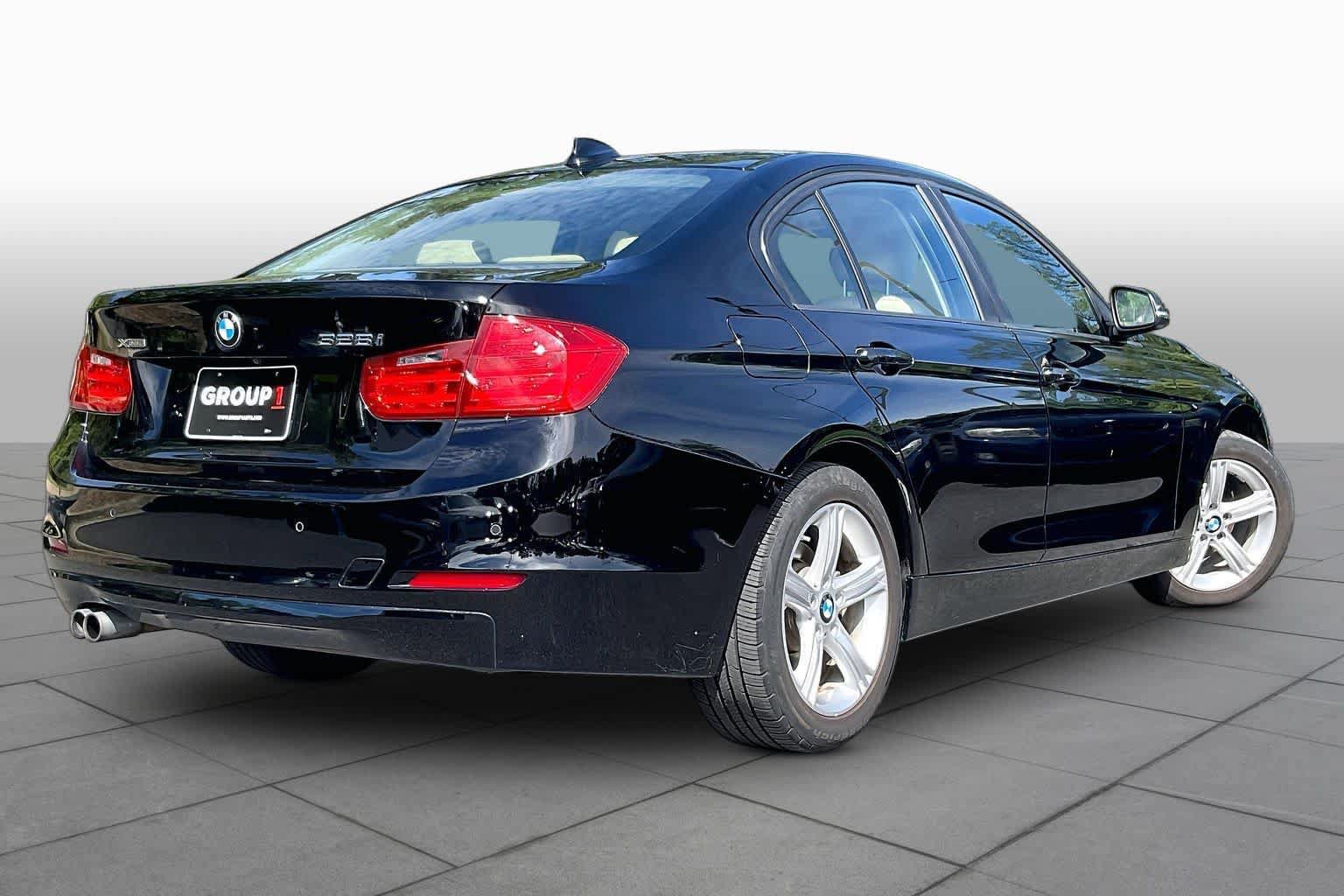 Used 2015 BMW 328i xDrive Sedan AWD/4WD image 12