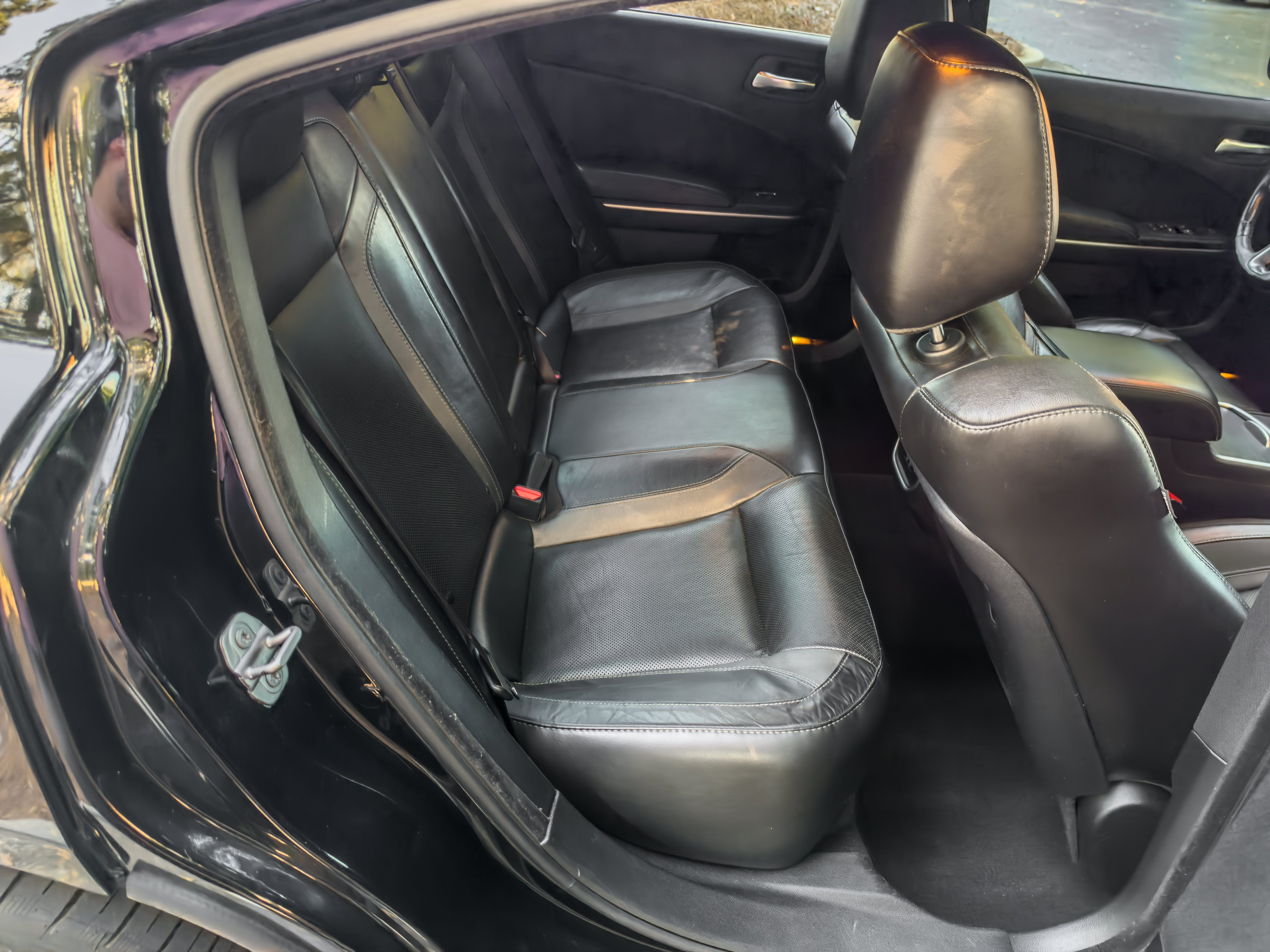 Used 2022 Dodge Charger SXT w/ Leather Interior Group RWD image 16