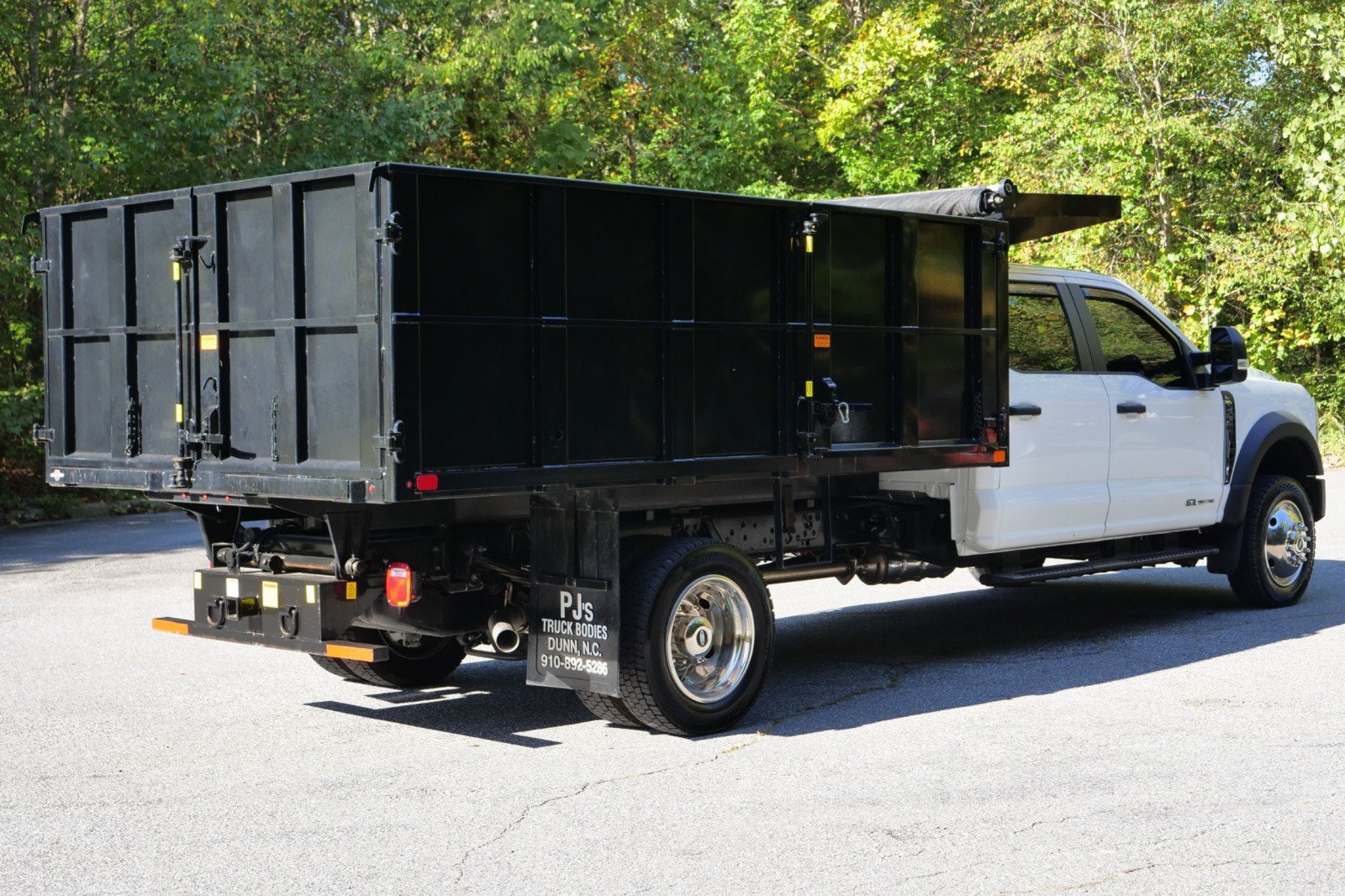 Used 2025 Ford F550 4x4 Crew Cab Super Duty w/ XL Chrome Package image 9