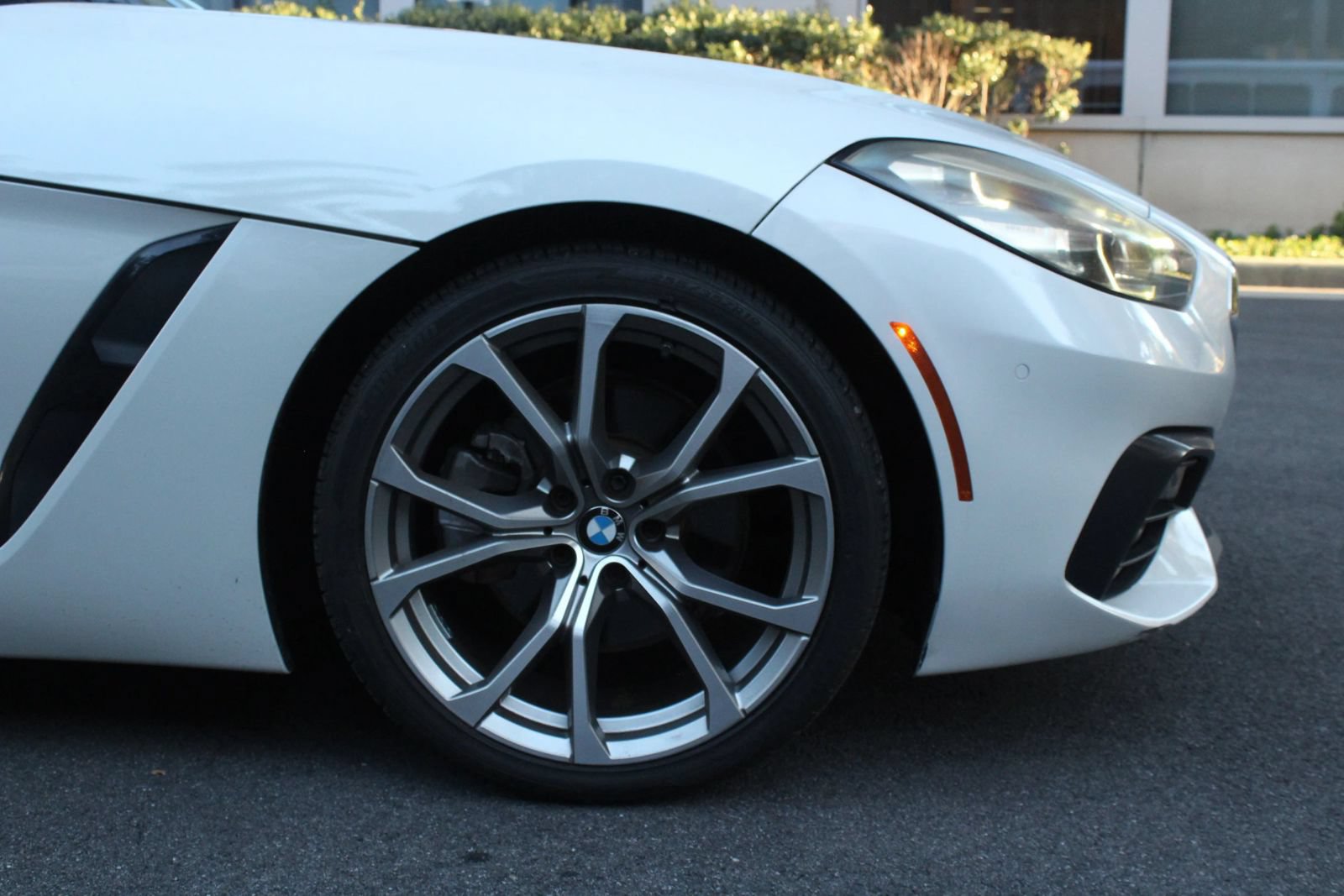 Used 2019 BMW Z4 sDrive30i w/ Premium Package RWD image 5