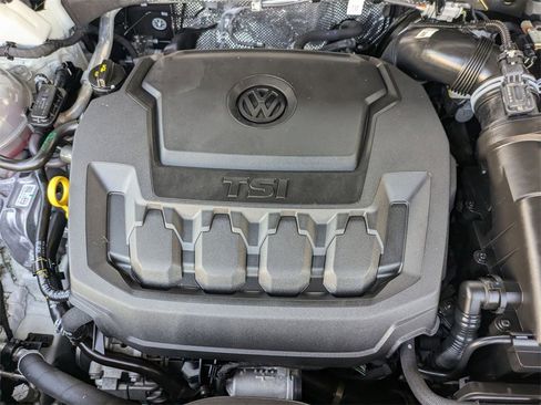 Used 2024 Volkswagen Tiguan SE image 34