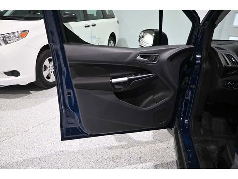 Used 2018 Ford Transit Connect XLT image 26