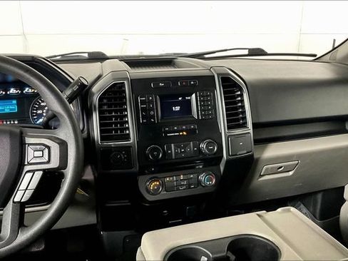 Used 2018 Ford F150 XLT image 6