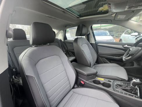 New 2026 Volkswagen Jetta SE FWD image 16