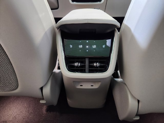 Used 2025 Volvo EX90 Ultra w/ Protection Package Premier AWD/4WD image 29