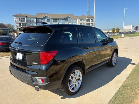 Certified 2025 Honda Passport EX-L image 8