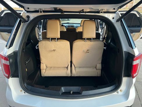 Used 2016 Ford Explorer Limited image 12