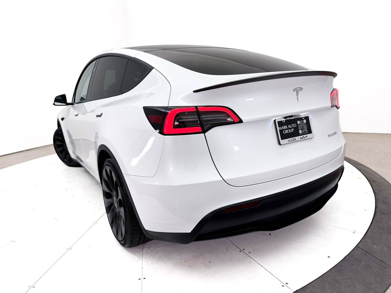 Used 2023 Tesla Model Y Performance AWD/4WD image 7