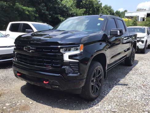 Used 2022 Chevrolet Silverado 1500 LT Trail Boss w/ LT Trail Boss Premium Package AWD/4WD image 2