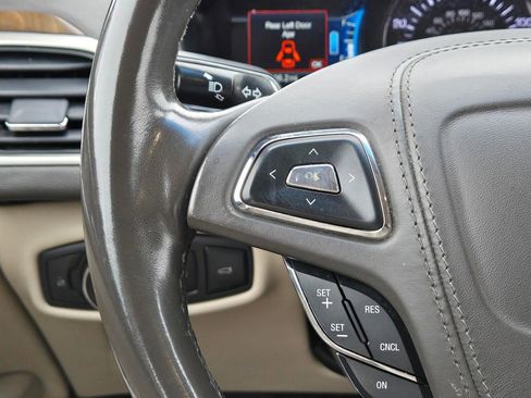 Used 2018 Lincoln MKZ Reserve image 12