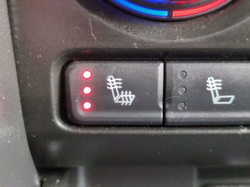 Used 2021 Chevrolet Tahoe Premier w/ Premium Package image 23