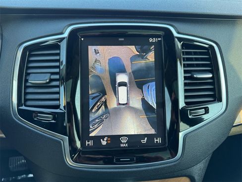 Certified 2022 Volvo XC90 T6 Momentum w/ Advanced Package image 21