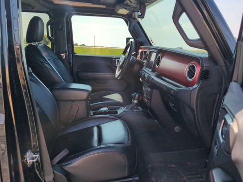 Used 2018 Jeep Wrangler Unlimited Rubicon AWD/4WD image 6