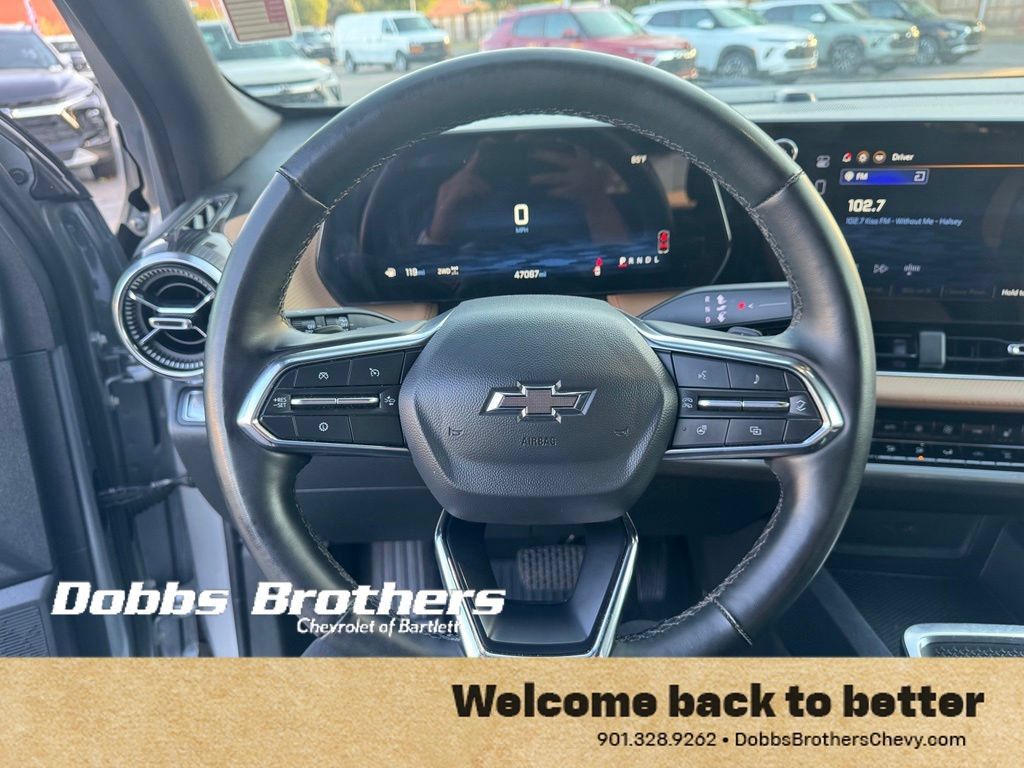 Used 2025 Chevrolet Equinox ACTIV AWD/4WD image 17