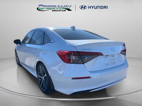 Used 2023 Honda Civic Touring image 4