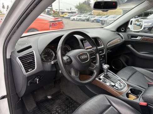 Used 2013 Audi Q5 2.0T Prestige AWD/4WD image 36