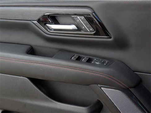 Used 2025 GMC Yukon AT4 Ultimate image 23