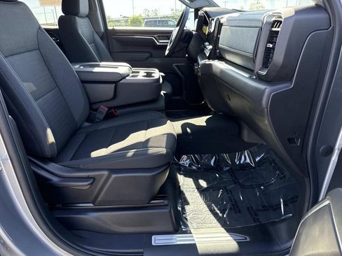 Used 2024 Chevrolet Silverado 1500 LT AWD/4WD image 19