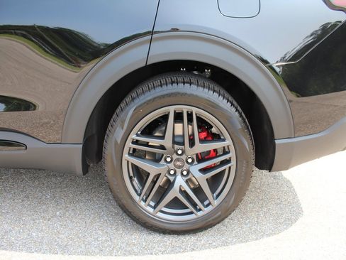 New 2025 Ford Explorer ST-Line w/ Premium Package image 27