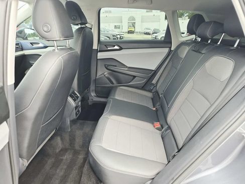 Used 2022 Volkswagen Taos SE AWD/4WD image 12