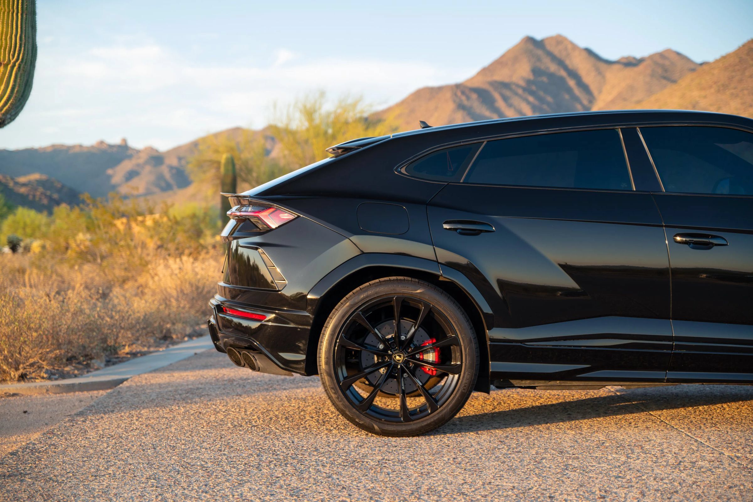 Used 2021 Lamborghini Urus AWD/4WD image 16