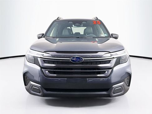 Used 2025 Subaru Forester Limited image 2