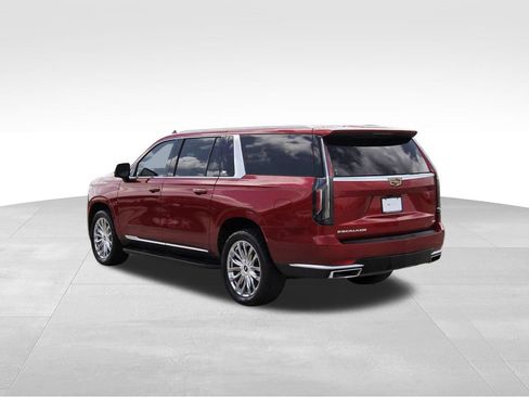 Used 2022 Cadillac Escalade ESV Luxury RWD image 3