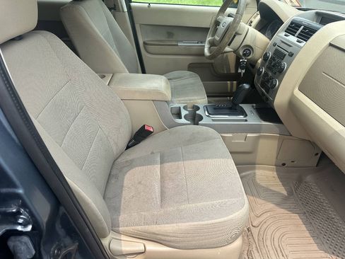 Used 2011 Ford Escape XLT w/ 201A Rapid Spec Order Code AWD/4WD image 11