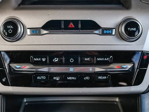 Used 2023 Ford Explorer XLT w/ Equipment Group 202A image 14