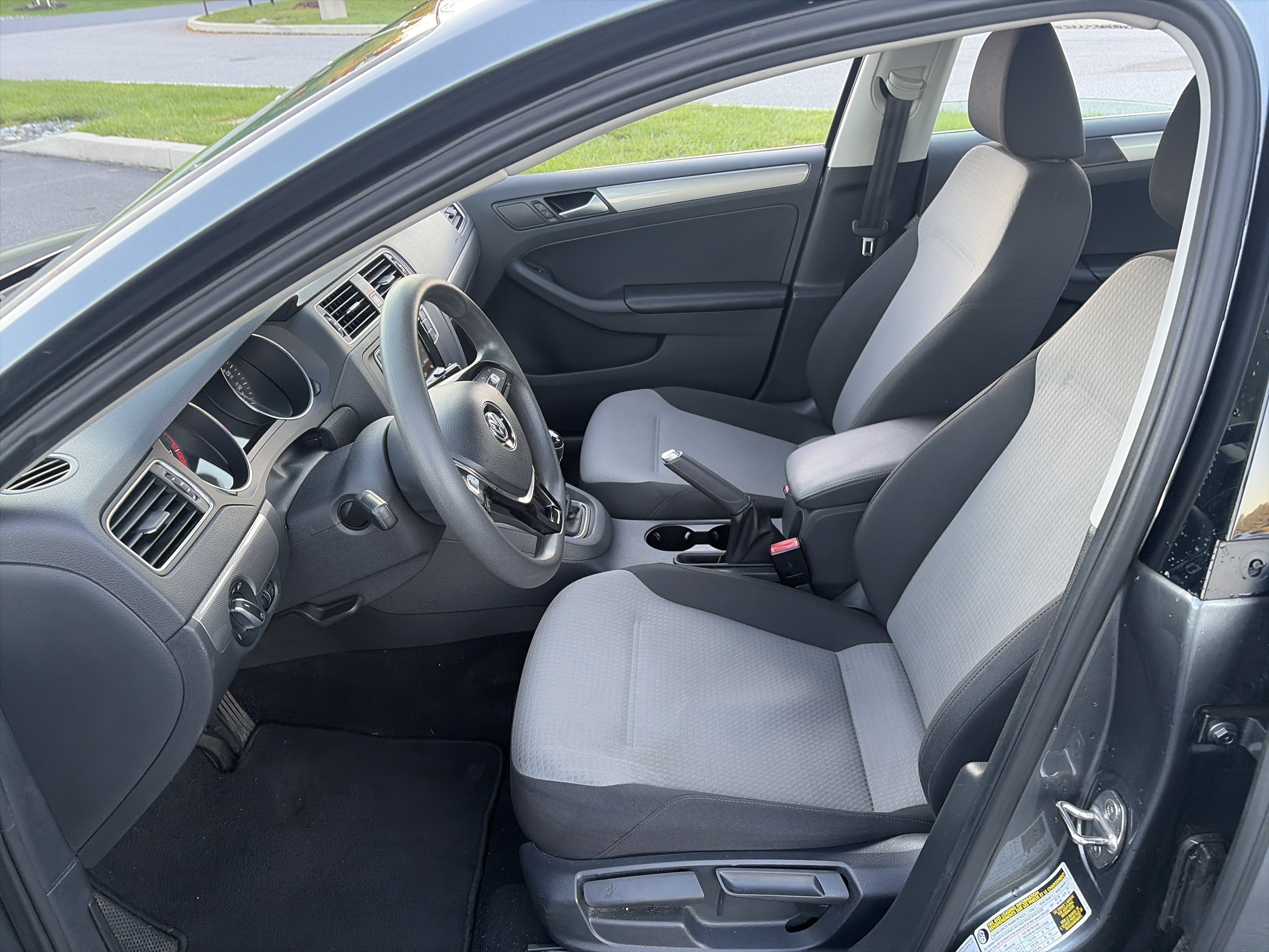 Used 2017 Volkswagen Jetta S FWD image 13