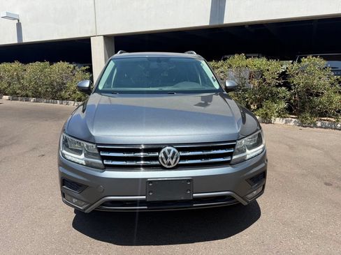 Used 2018 Volkswagen Tiguan SEL AWD/4WD image 4