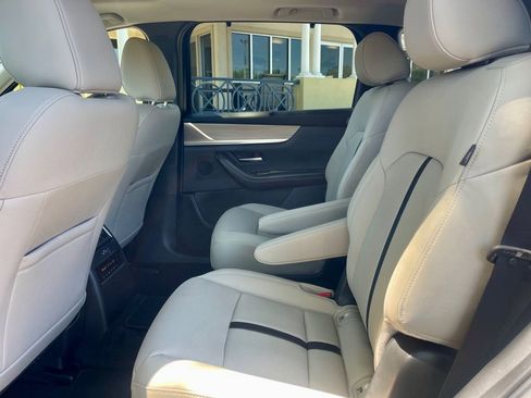 Used 2025 MAZDA CX-90 3.3 Turbo w/ Preferred Package AWD/4WD image 12