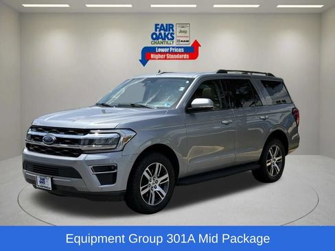 Used 2024 Ford Expedition Limited AWD/4WD image 5
