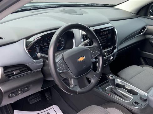 Used 2019 Chevrolet Traverse LT FWD image 18