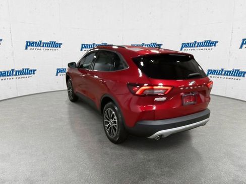 New 2026 Ford Escape SE FWD image 8