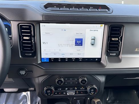 New 2025 Ford Bronco Badlands image 8