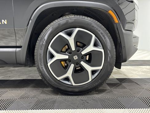 Used 2024 Rivian R1S Adventure AWD/4WD image 11