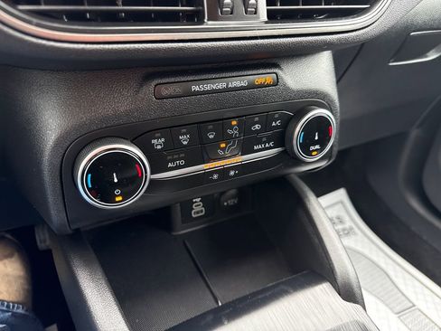 Used 2025 Ford Escape Active image 29