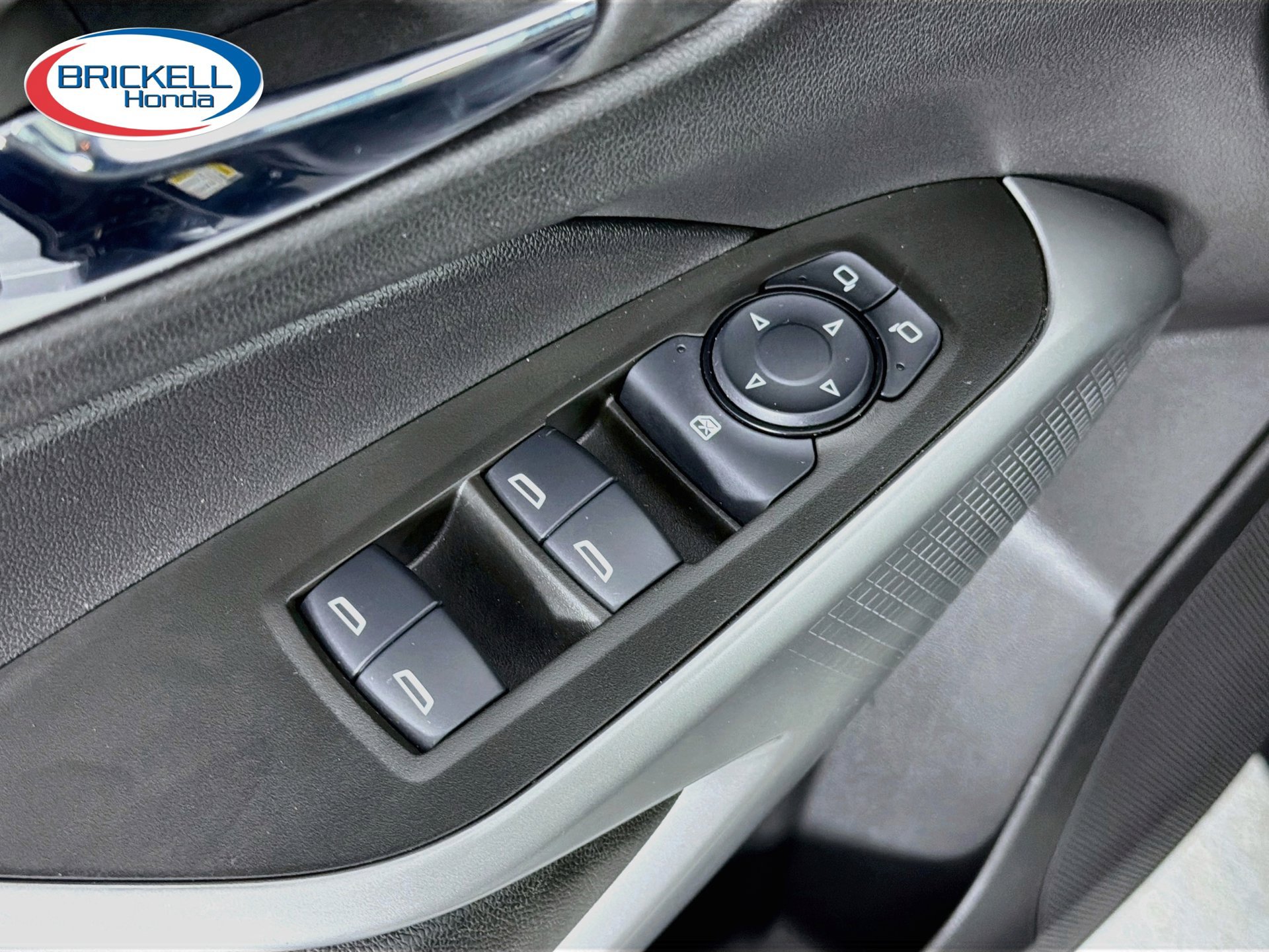 Used 2024 Chevrolet Trax RS FWD image 22