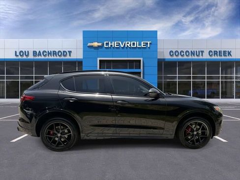 Used 2020 Alfa Romeo Stelvio Ti w/ Nero Edizione AWD/4WD image 9