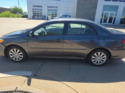 Used 2012 Toyota Corolla LE FWD image 8