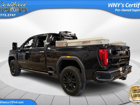 Used 2023 GMC Sierra 3500 Denali w/ Denali Black Diamond Edition AWD/4WD image 8