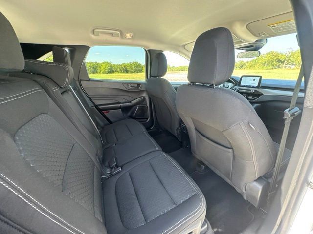 Used 2025 Ford Escape Active AWD/4WD image 17