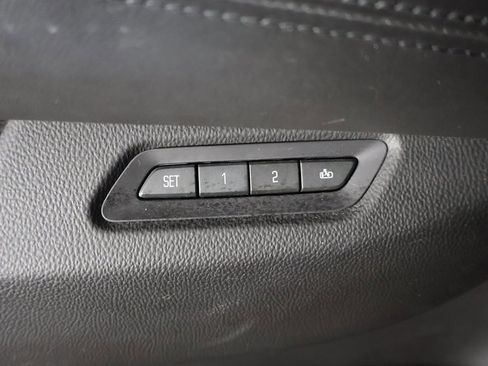 Used 2016 Cadillac Escalade Platinum image 44