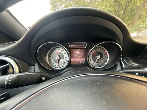 Used 2015 Mercedes-Benz CLA 250 image 21