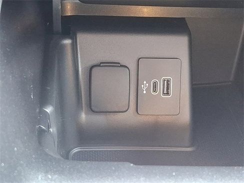 New 2025 Ford Explorer Active w/ Active Comfort Package image 15