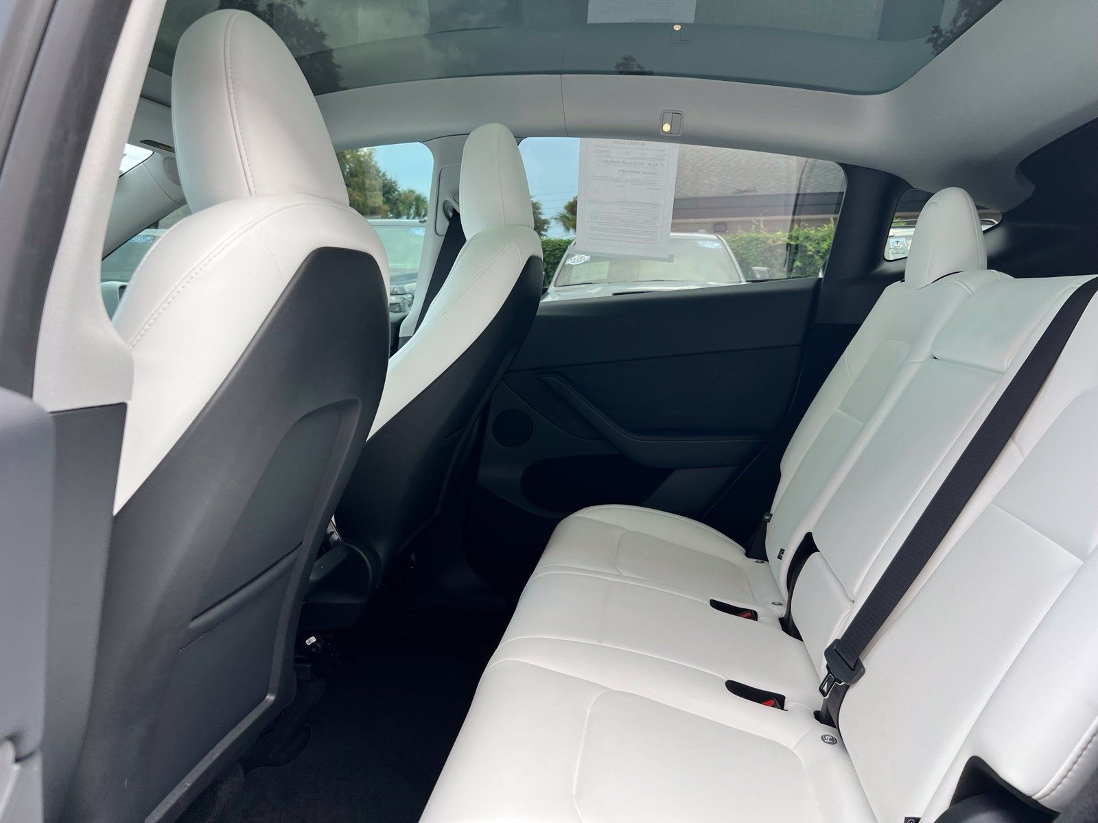 Used 2025 Tesla Model Y Long Range RWD image 52
