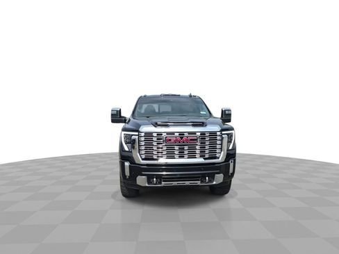 Certified 2025 GMC Sierra 2500 Denali w/ Technology Package AWD/4WD image 3