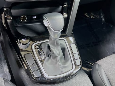 Certified 2025 Kia Seltos S image 17